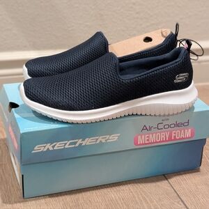 Skechers Navy Blue Mesh Slip-Ons Size 8.5